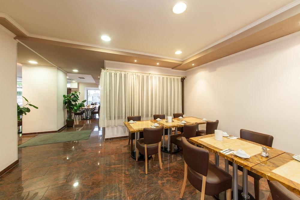 Kaffeemuehle Hotel Viena