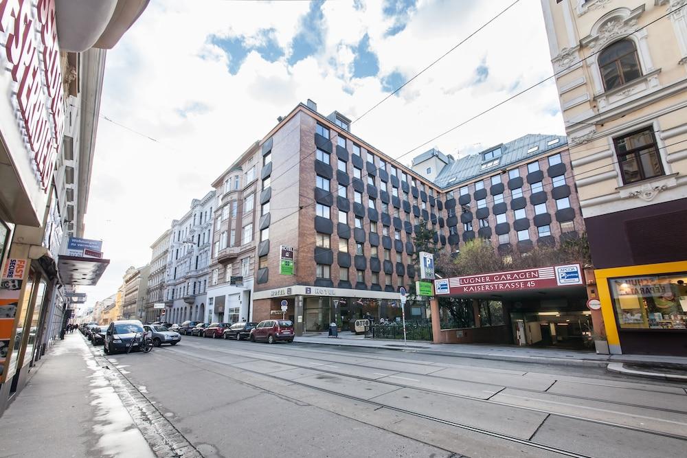 Kaffeemuehle Hotel Viena